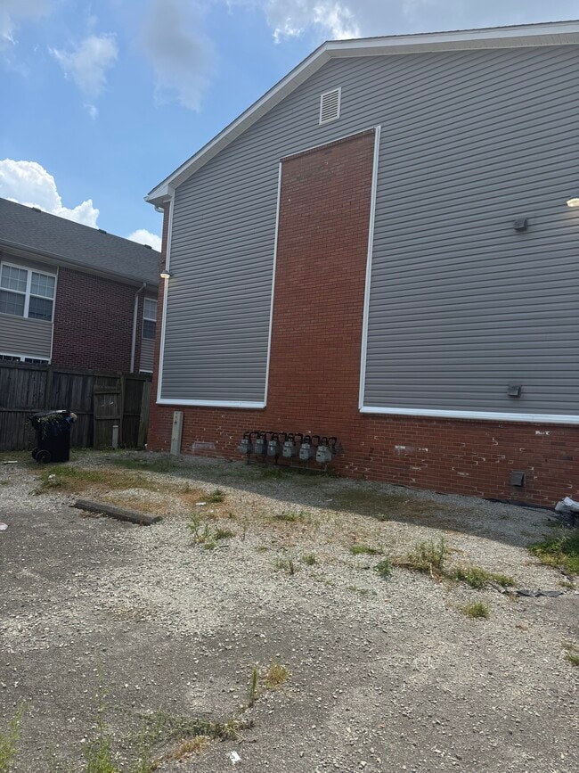 1623 Brick Kiln Ln, Unit Unit 6 in Louisville, KY - Building Photo - Building Photo