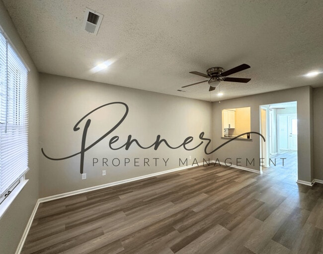 105 SW 20th St in Oak Grove, MO - Building Photo - Building Photo