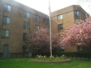 The Village of Great Neck Housing Authority in Great Neck, NY - Building Photo - Building Photo