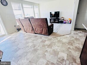 9 Shillington Ln in Carlisle, PA - Foto de edificio - Building Photo