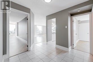 75 Ellen St in Barrie, ON - Building Photo - Building Photo