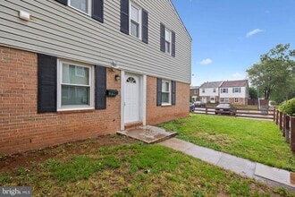 8157 Community Dr in Manassas, VA - Building Photo - Building Photo