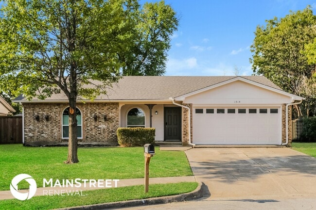 property at 1714 Yorktown Dr