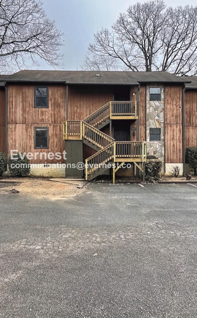 2003 Aspen Way in Winston-Salem, NC - Building Photo - Building Photo