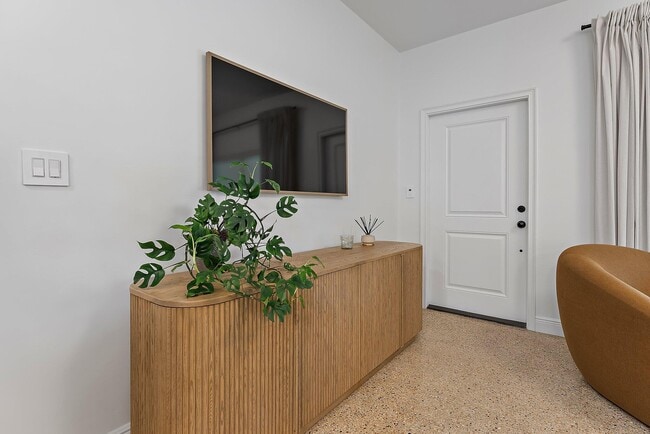 513 E Whitney Dr in Jupiter, FL - Building Photo - Building Photo