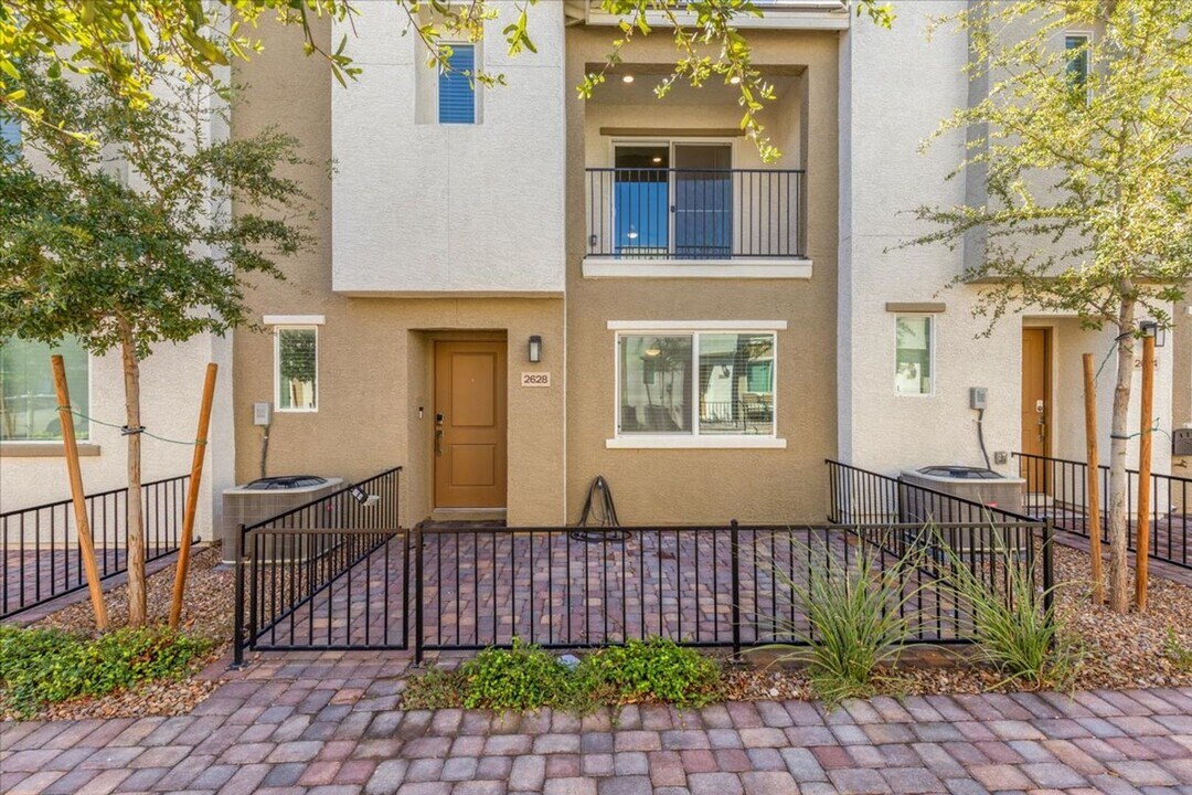2628 Blazing Blue Ave in North Las Vegas, NV - Foto de edificio