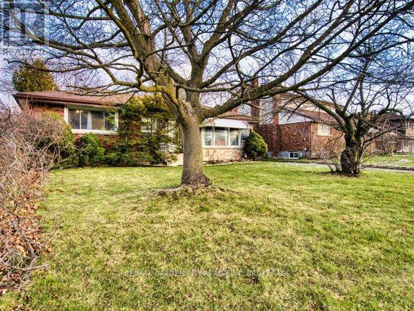 property at 3664 Arlington Ave