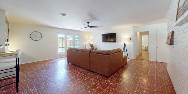 property at 4826 Waynesboro Dr
