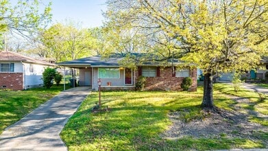9720 Brooks Ln in Little Rock, AR - Building Photo - Building Photo