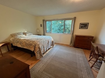 1421 Elm Dr in Novato, CA - Building Photo - Building Photo