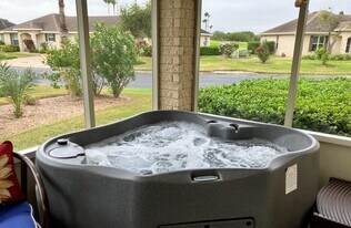 2 S Bay Hill Dr in Laguna Vista, TX - Building Photo