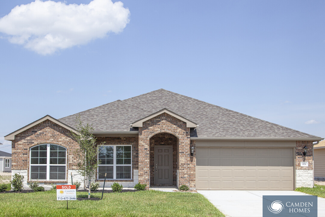 108 Columbia St in Farmersville, TX - Building Photo