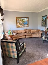 1111 Waverly Dr in Florence, KY - Foto de edificio - Building Photo