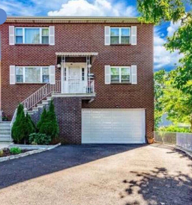 58 Veltri Ln Rentals in Yonkers, NY