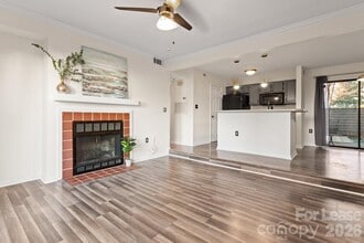 212 W 10th St in Charlotte, NC - Building Photo - Building Photo