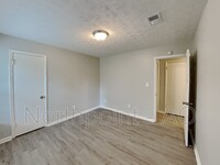 2938 Woodfield Dr photo'