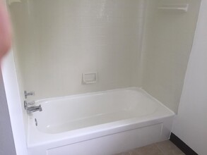 4976 Labelle Dr in Columbus, OH - Building Photo - Building Photo