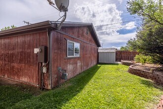 1600 E 21st St in Farmington, NM - Building Photo - Building Photo