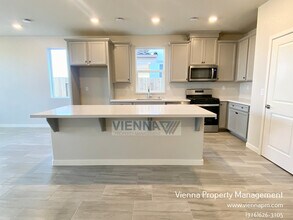 7441 Moon Dream Wy in Roseville, CA - Building Photo - Building Photo