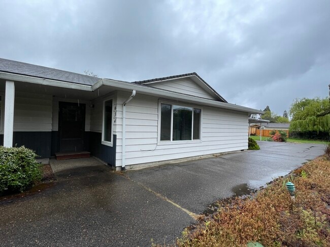 property at 634 Villa Rd