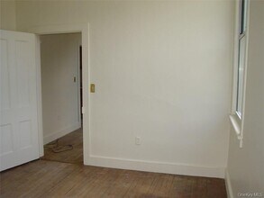 43 Clinton St in Cornwall, NY - Building Photo - Building Photo