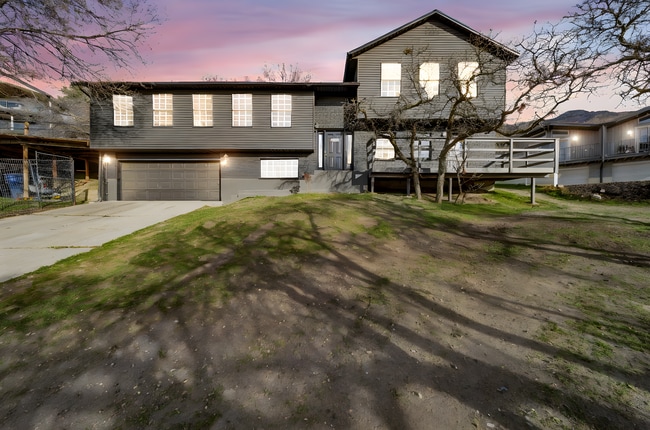 property at 8865 Everleigh Cir