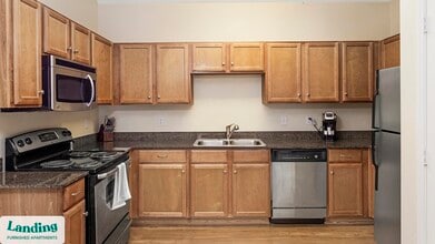625 E Stassney Ln in Austin, TX - Building Photo - Building Photo