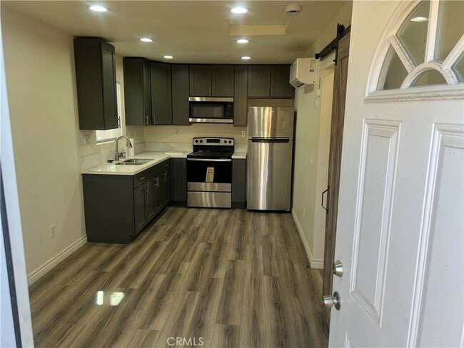 3734 W Imperial Hwy in Inglewood, CA - Foto de edificio - Building Photo