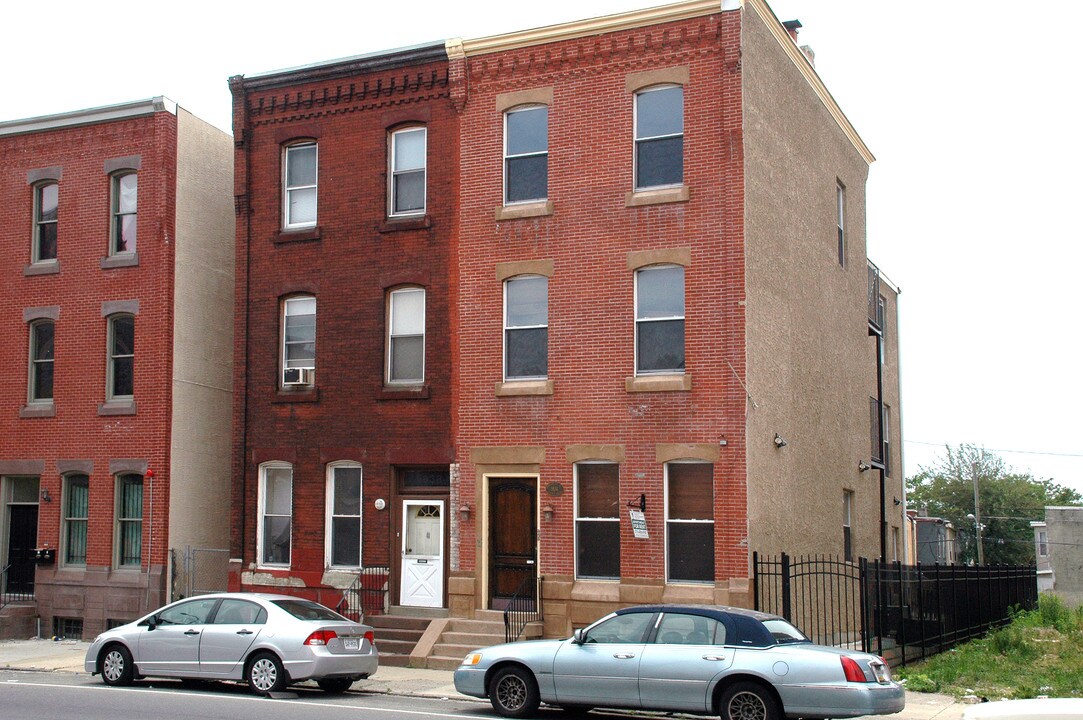 1834 Diamond in Philadelphia, PA - Foto de edificio