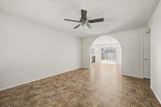 7409 S 46th St. in Phoenix, AZ - Building Photo - Building Photo