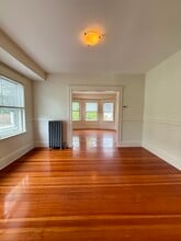 68 Putnam St, Unit #2 in Watertown, MA - Foto de edificio - Building Photo