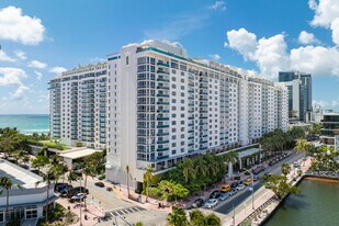 Roney Palace in Miami Beach, FL - Building Photo