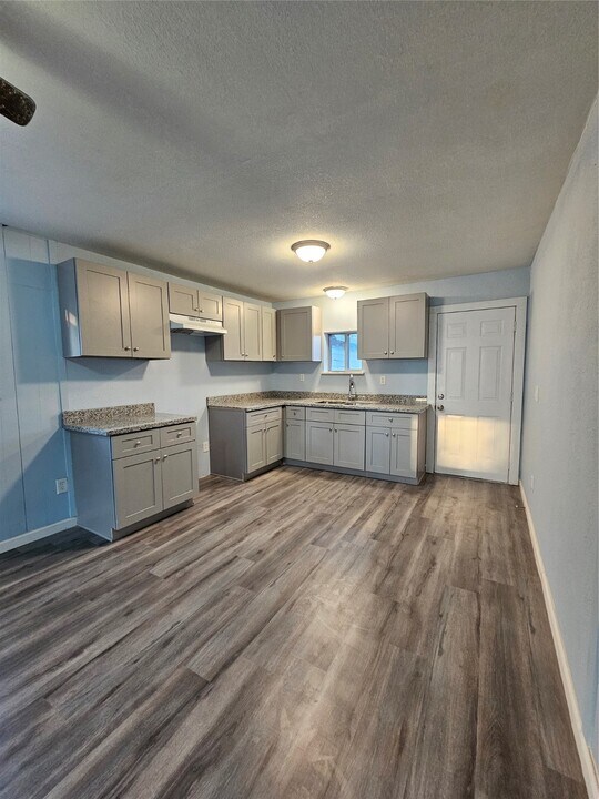 7808 Bauman Rd in Houston, TX - Building Photo