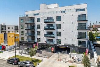 Regency 321 in Los Angeles, CA - Building Photo - Building Photo