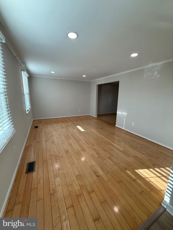 3301 Fallowfield Dr in Falls Church, VA - Building Photo - Building Photo