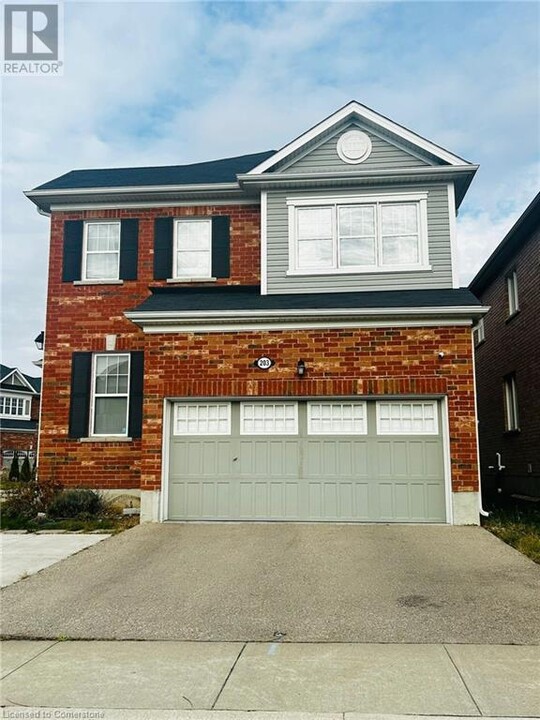 203 Grovehill Cres in Kitchener, ON - Building Photo