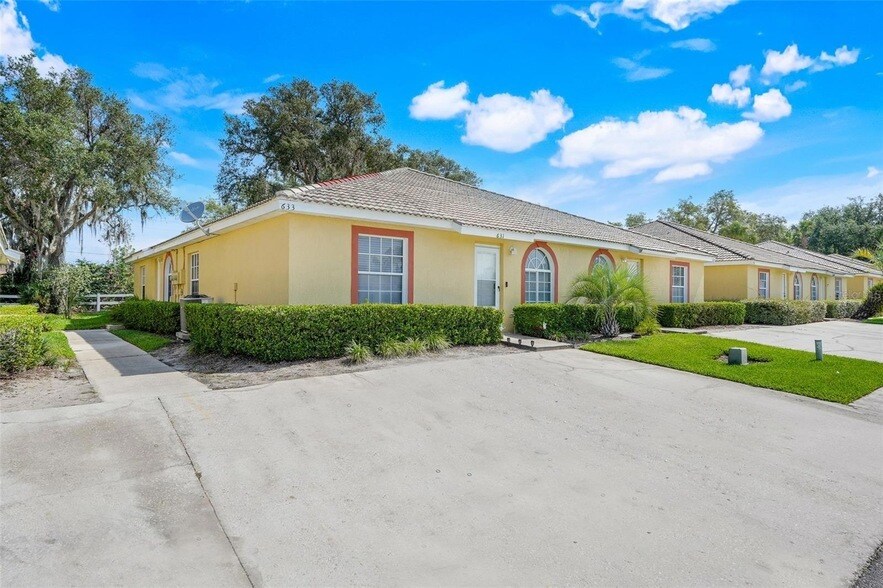 633 Lake Marion Golf Resort in Kissimmee, FL - Building Photo