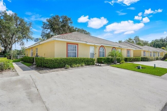 property at 633 Lake Marion Golf Resort