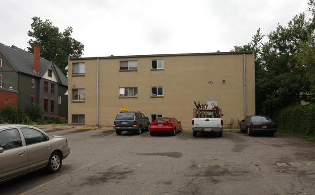 Sierra Apartments in Denver, CO - Building Photo - Building Photo