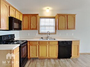 1000 W Snider St in Ozark, MO - Building Photo - Building Photo