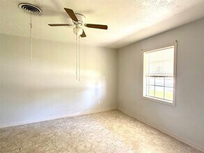 1516 Narcille St in Baytown, TX - Building Photo - Building Photo