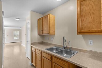 176 Pavilion Ave in Providence, RI - Building Photo - Building Photo