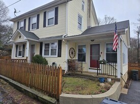 4 Mill St in Pittstown, NJ - Building Photo