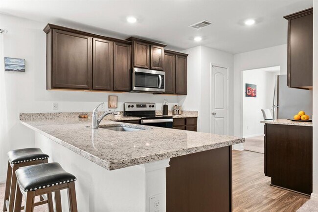 216 Wincanton Ln in Jarrell, TX - Building Photo - Building Photo