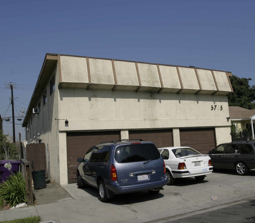 5705 Lime Ave in Long Beach, CA - Building Photo