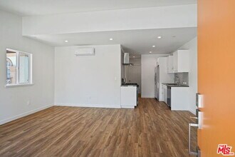 1166 Cochran Ave in Los Angeles, CA - Building Photo - Building Photo