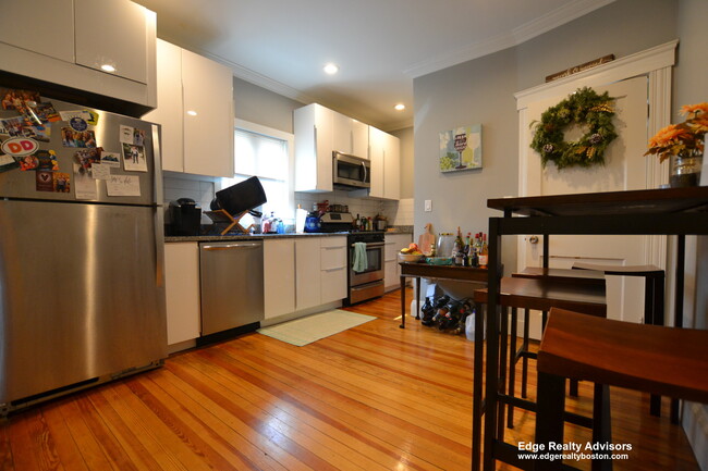 148 Langdon Ave, Unit 1