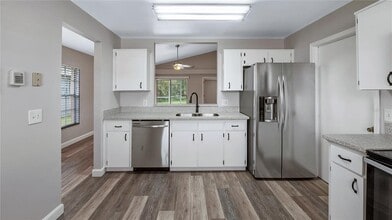 2127 Donegan Pl in Orlando, FL - Building Photo - Building Photo