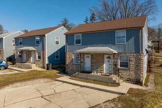 2611 Fairfield View Pl in Fort Wayne, IN - Building Photo - Building Photo