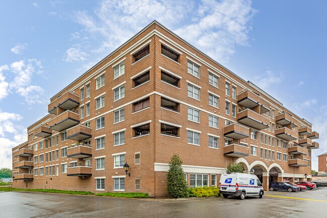 19 Lakeside Avenue in Pompton Lakes, NJ - Building Photo - Building Photo